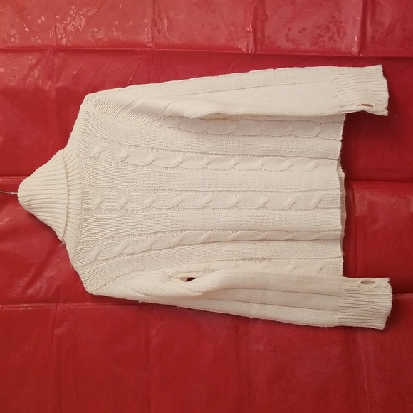 Turtleneck sweater w/ thumb holes - Picture 3 of 6